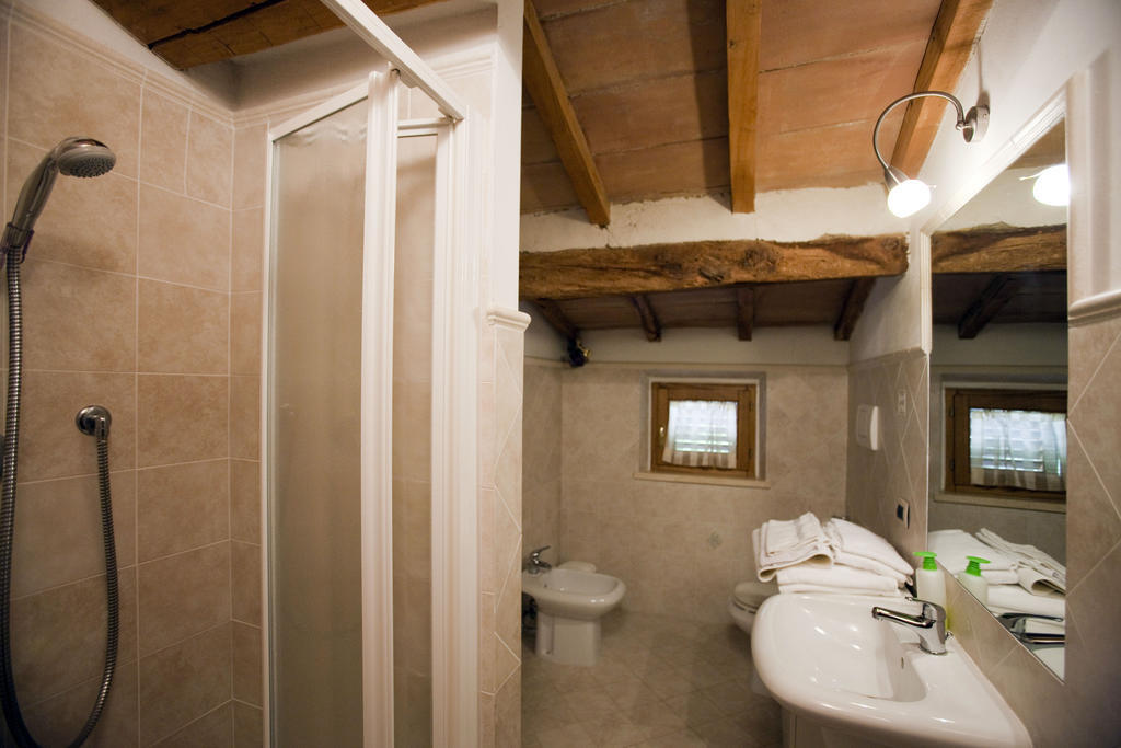 Agriturismo Podere Olivello In Val D'Orcia Montalcino Szoba fotó